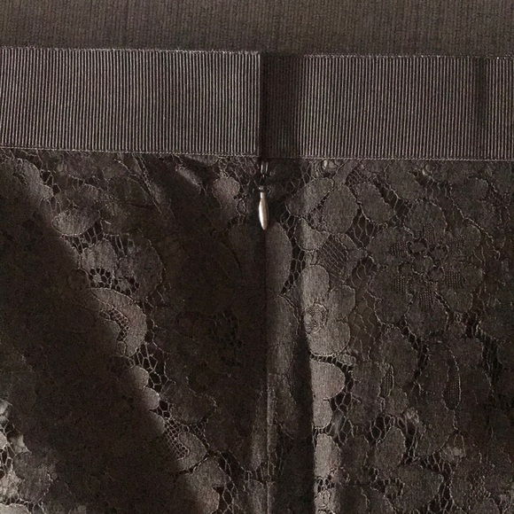 Black lace mini skirt - Picture 4 of 4